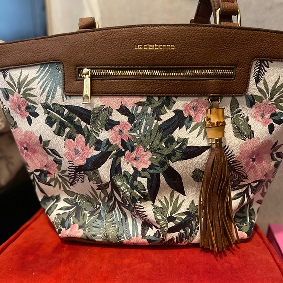 Liz Claiborne Handbags - Liz Claiborne Floral Tote bag.